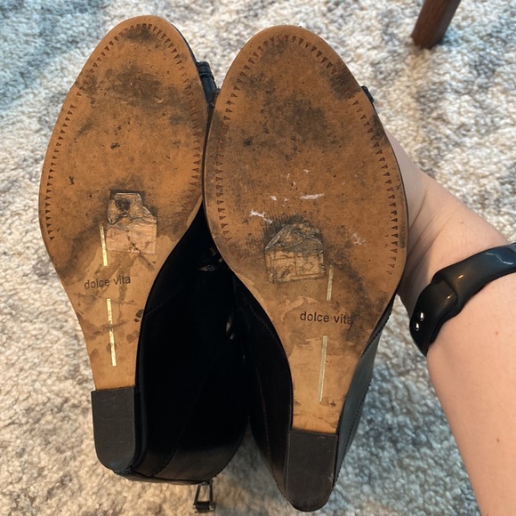 Dolce Vita Strappy Wedge Heels - Picture 9 of 9